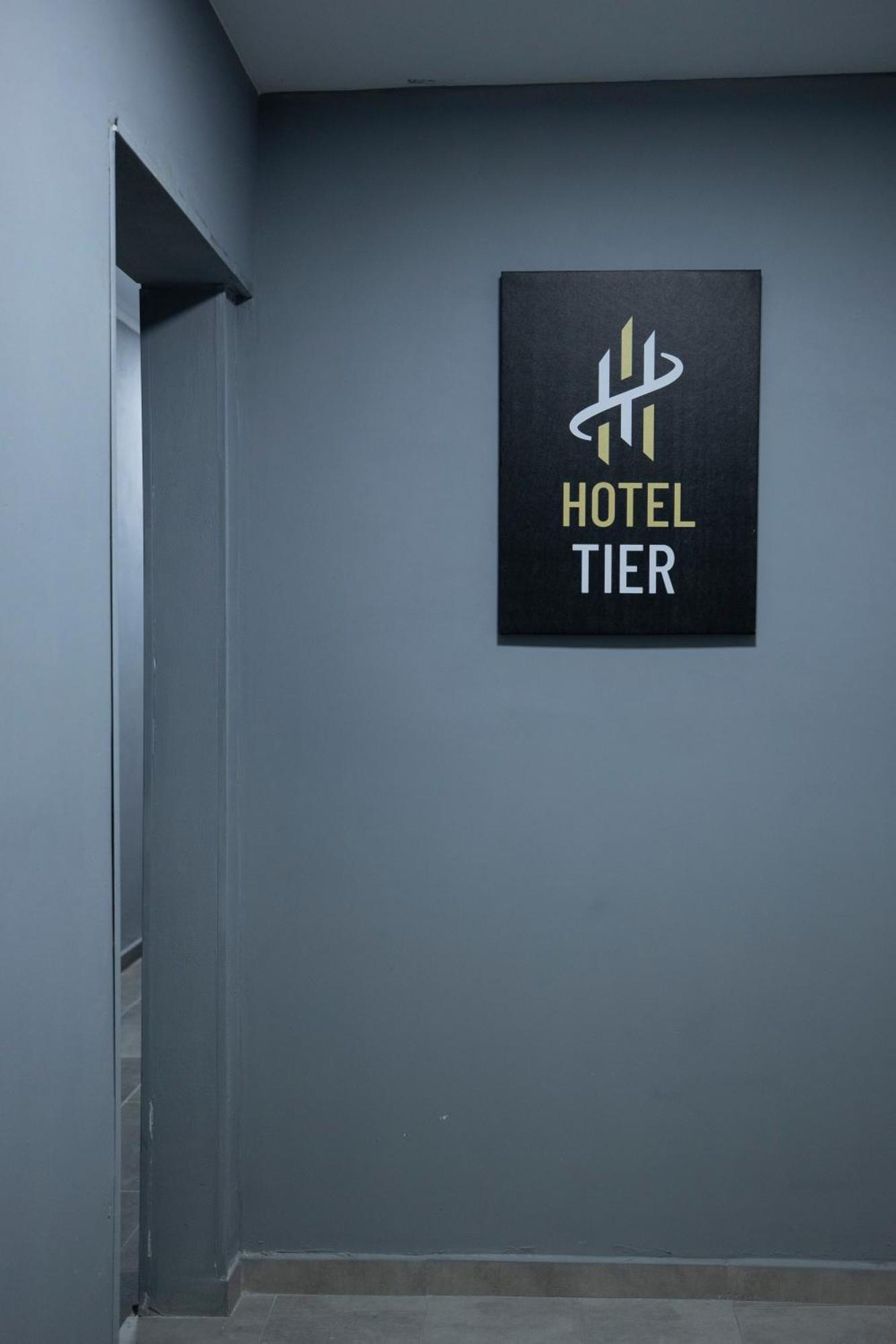 Tier Hotel Tirana Exterior photo