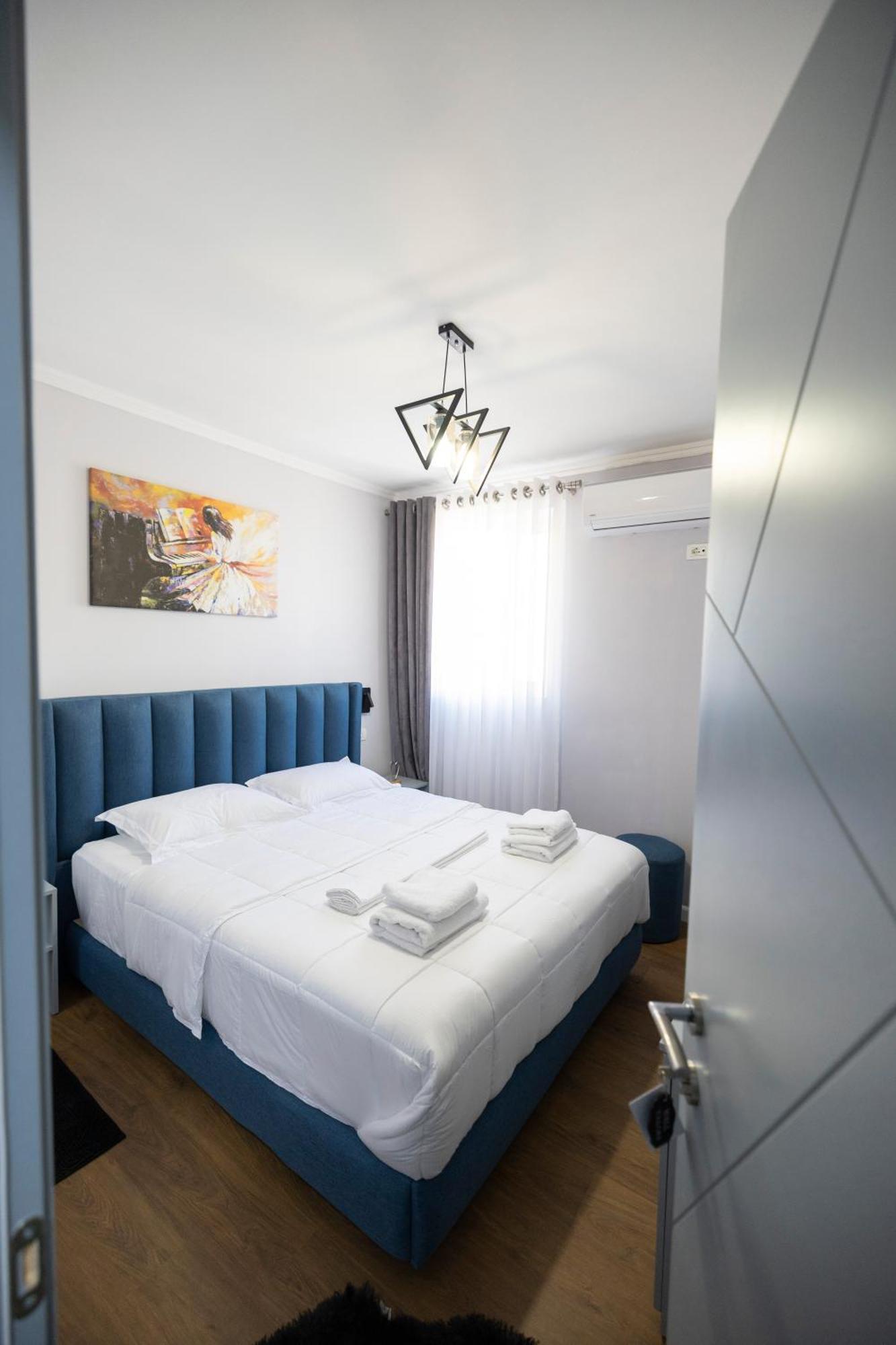 Tier Hotel Tirana Exterior photo