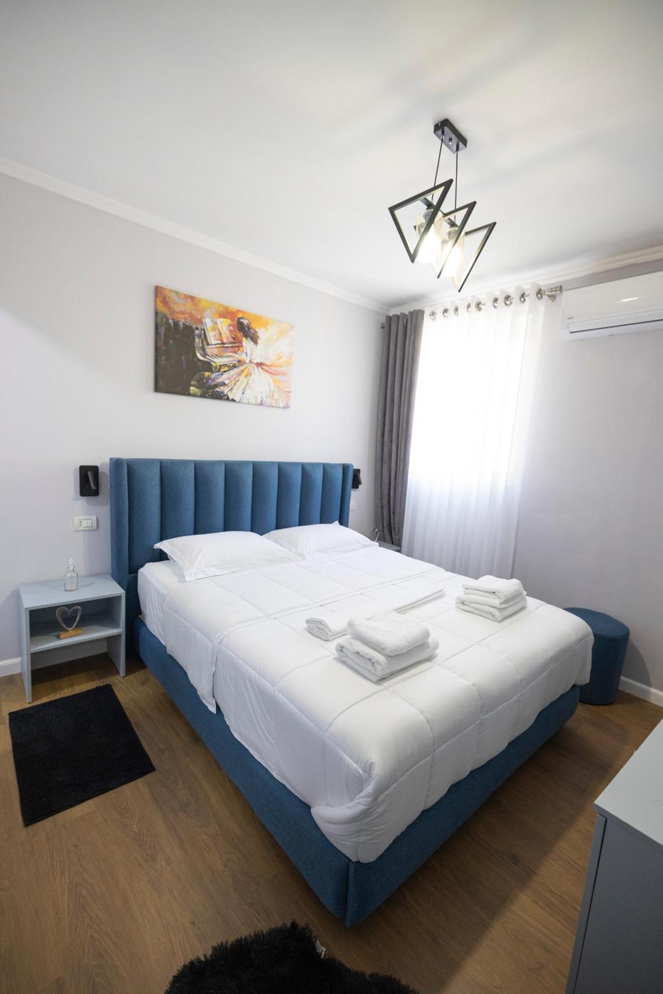 Tier Hotel Tirana Exterior photo