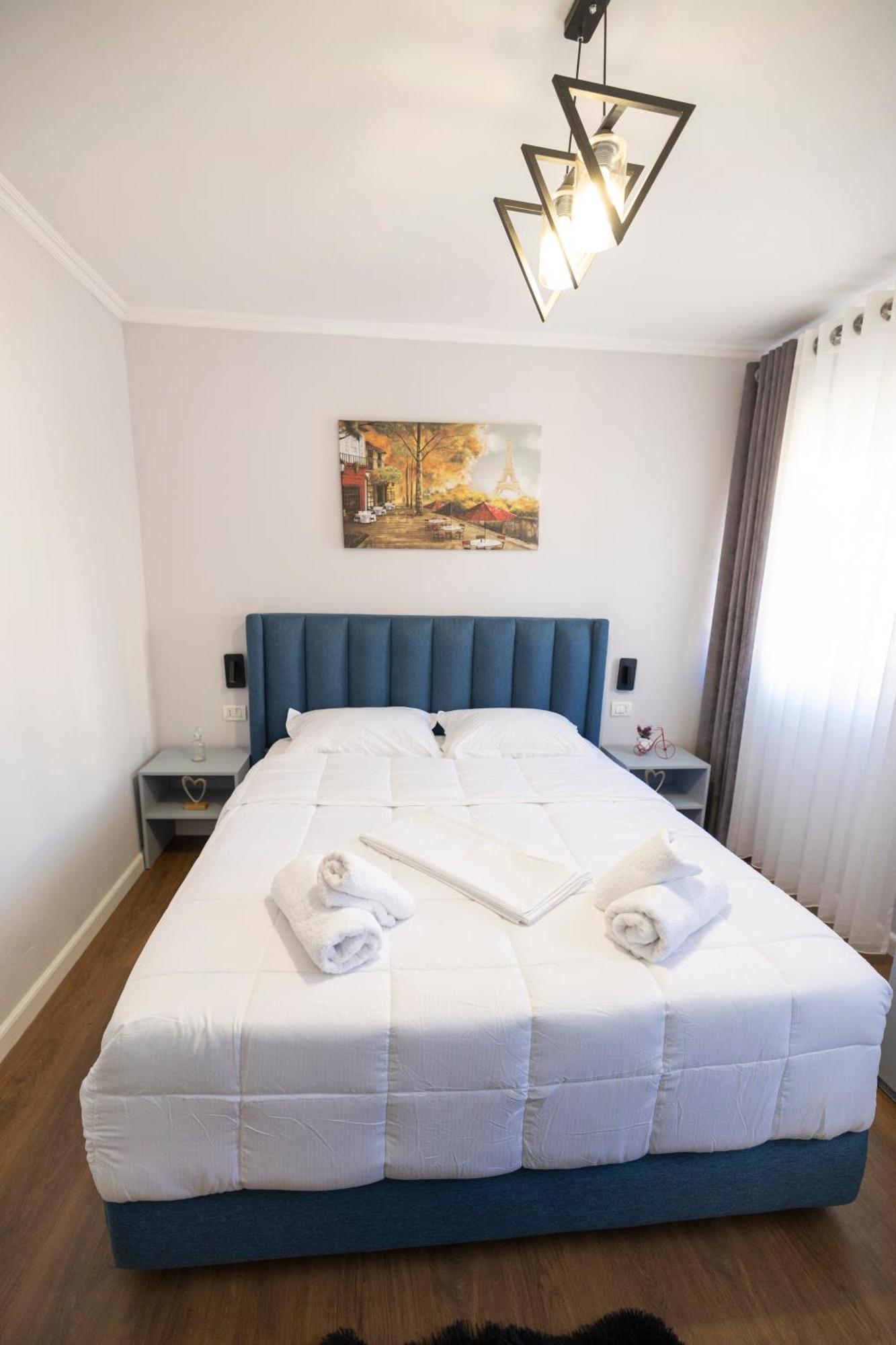 Tier Hotel Tirana Exterior photo